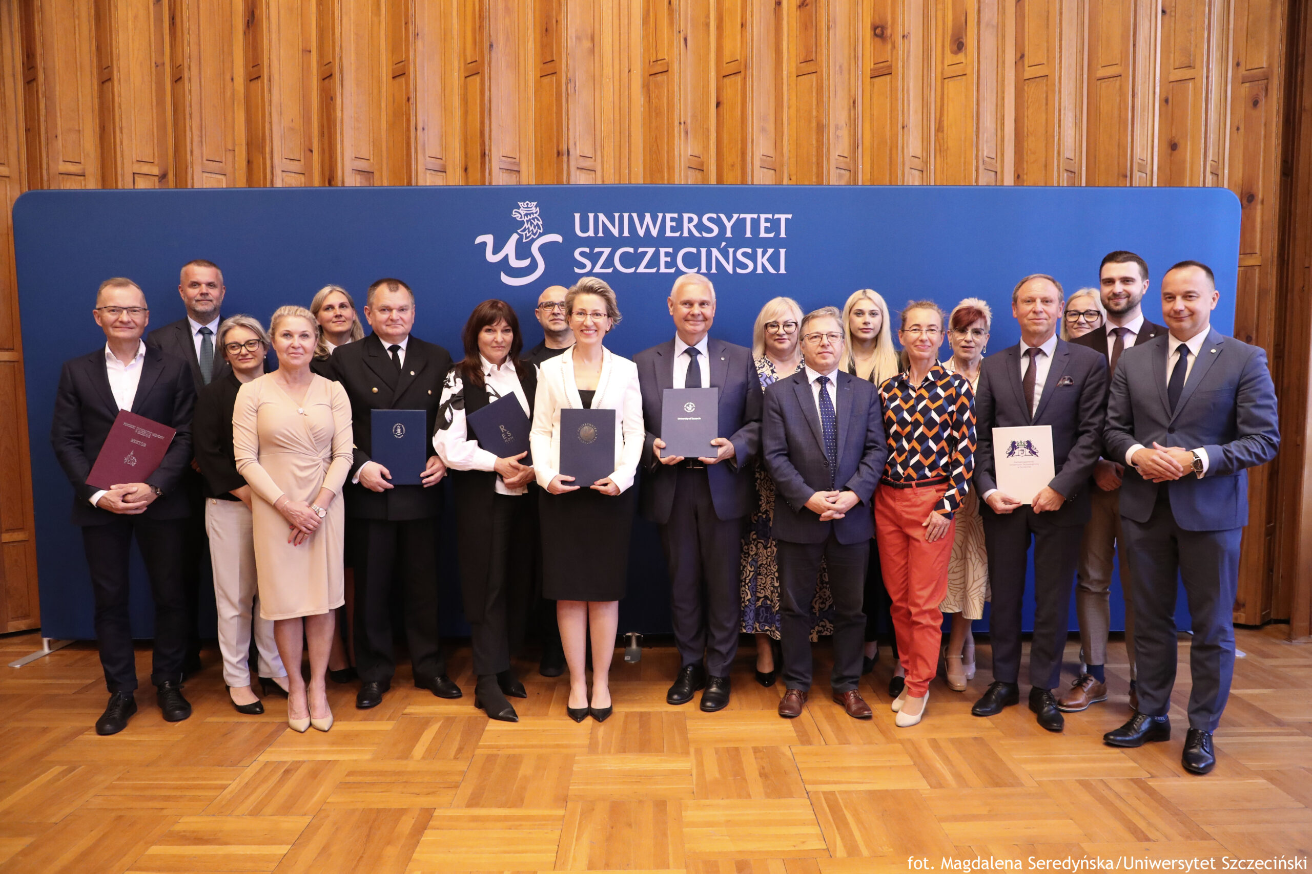 Pierwsze w Polsce  (na szczeblu regionalnym)  podpisanie przez uczelnie  porozumienia na rzecz współpracy szkół doktorskich!